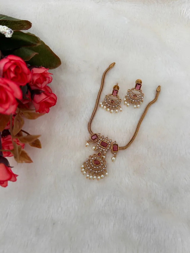 Simple stone Necklace
