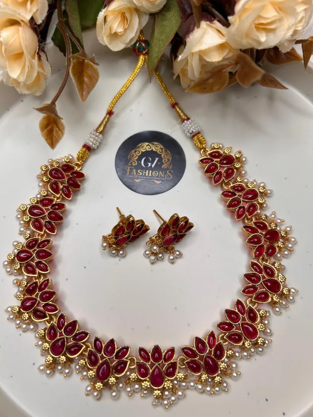 Lotus necklace